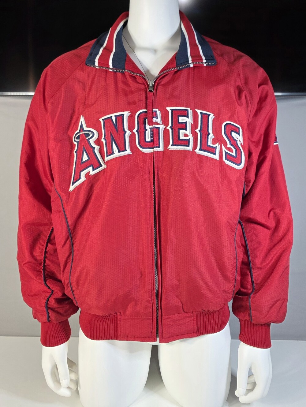 Vintage Los Angeles / Anaheim Angels Majestic dugout Bomber jacket Size Large